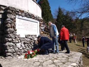 Delegacija SABA PGŽ uz spomenik poginulim borcima brigade „Vladimir Gortan“