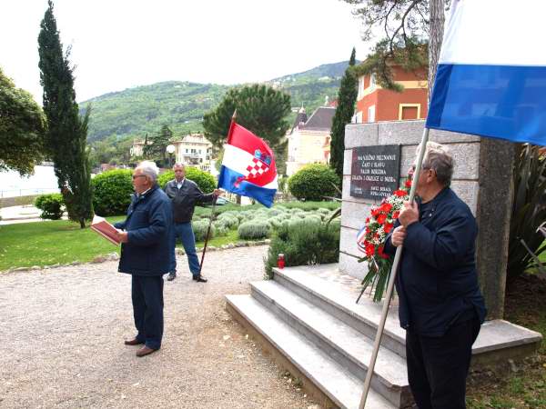 Petar Milotić se obraća skupu