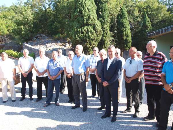 Delegacije Udruge Hrvatskih veterana, Općine Matulji i UABA Liburnije  na polaganju vijenaca i odavanja počasti